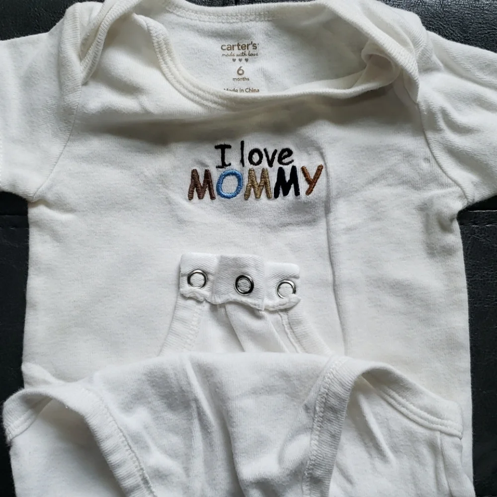 Carter's Bodysuit and pants set Size 6 months
